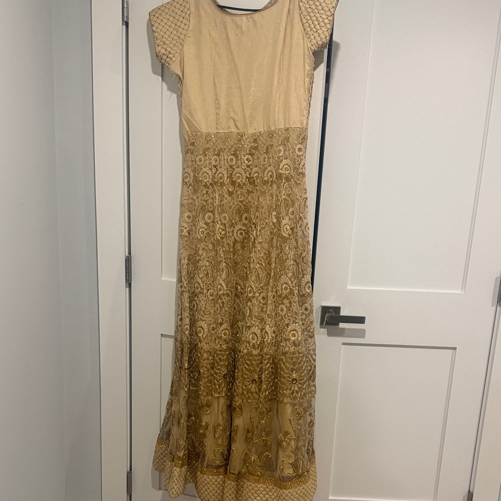 Gold Embroidered Cap-Sleeve Evening Dress Indian Style Dress - Picture 9 of 9